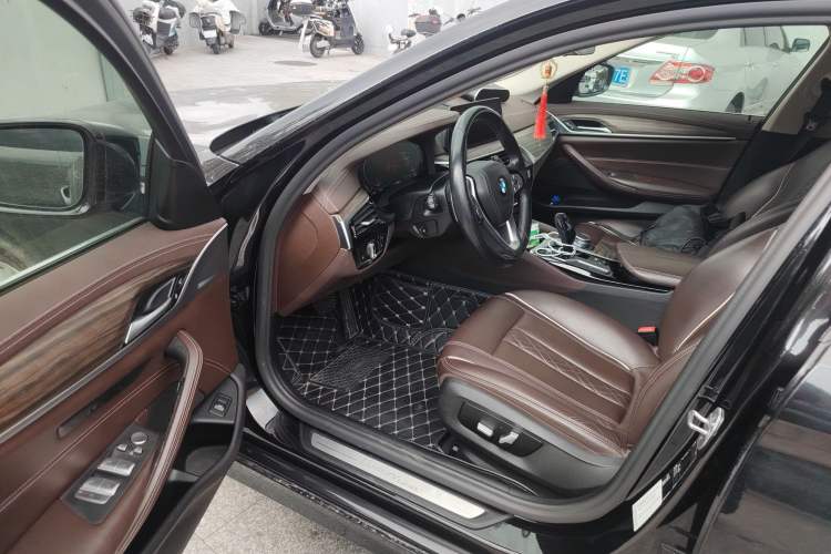Used BMW 5 Series 2020 530Li Leading Edition Luxury Package Driver Seat