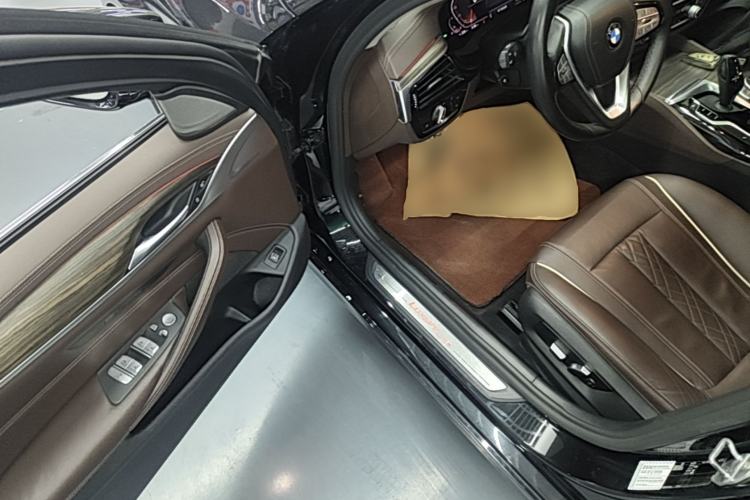 Used BMW 5 Series 2020 530Li Leading Edition Luxury Package Driver Seat