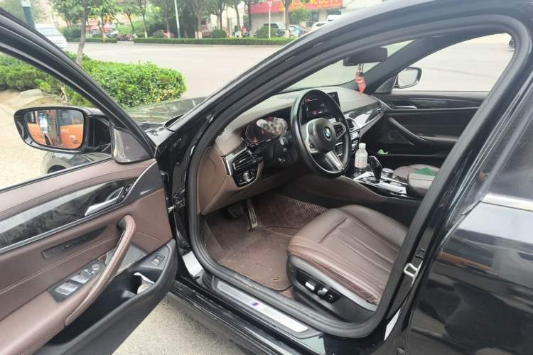 Used BMW 5 Series 2020 525Li M Sport Package Driver Seat