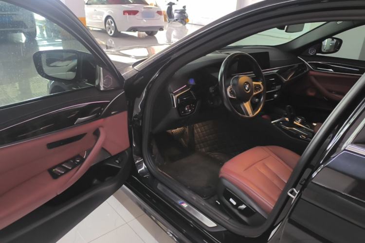 Used BMW 5 Series 2020 530Li Luxury Edition M Sport Package Driver Seat