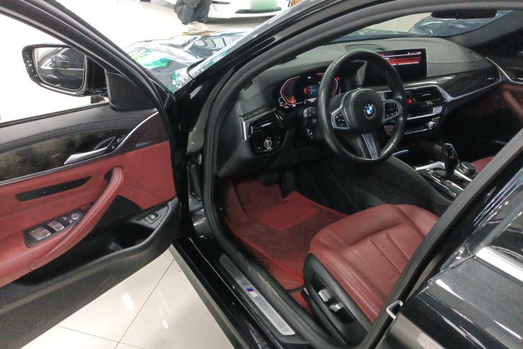 Used BMW 5 Series 2020 530Li Leading Model M Sport Package Driver Seat