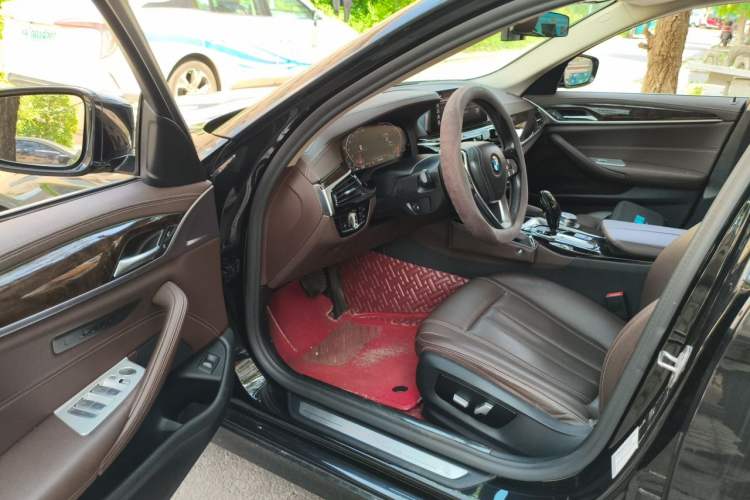 Used BMW 5 Series 2020 525Li Luxury Package Driver Seat