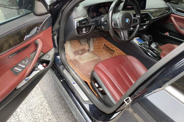 Used BMW 5 Series 2020 530Li Luxury Edition M Sport Package Driver Seat