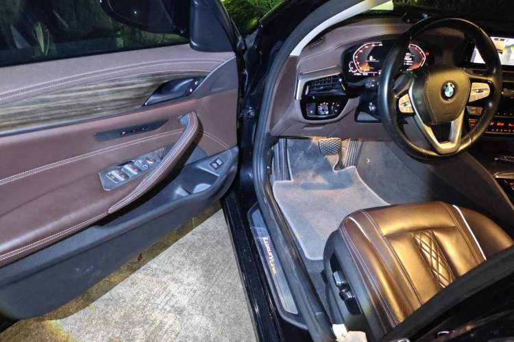 Used BMW 5 Series 2020 530Li Leading Edition Luxury Package Driver Seat