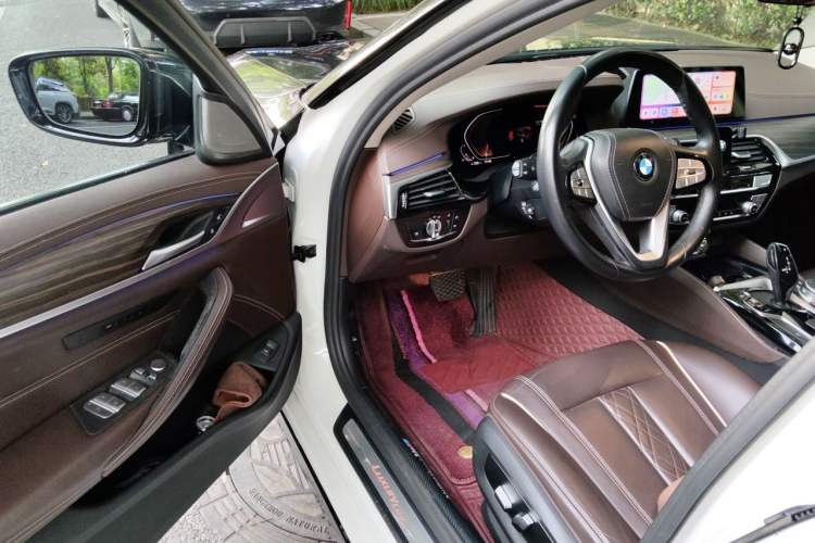 Used BMW 5 Series 2020 530Li xDrive Luxury Package Driver Seat