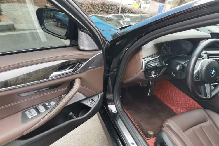 Used BMW 5 Series 2020 525Li M Sport Package Driver Seat