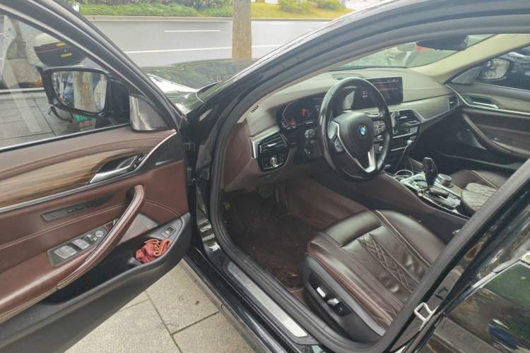 Used BMW 5 Series 2020 530Li Leading Edition Luxury Package Driver Seat