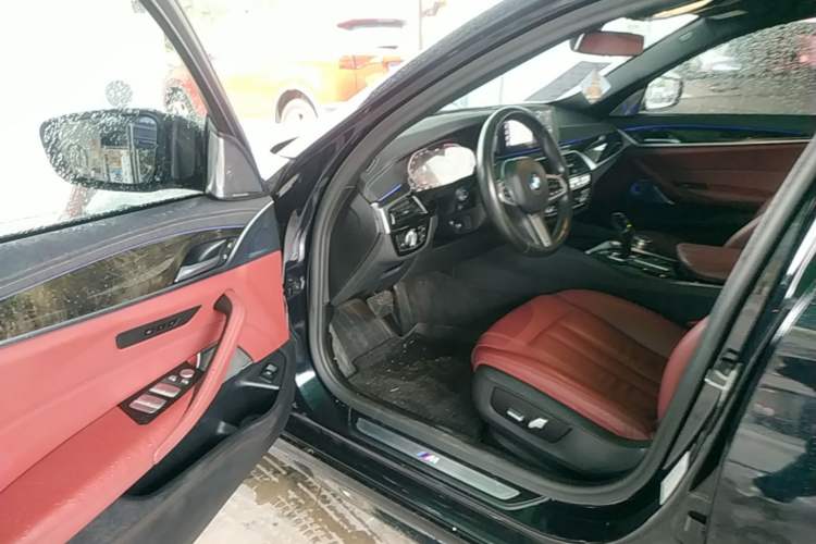 Used BMW 5 Series 2020 530Li Leading Model M Sport Package Driver Seat