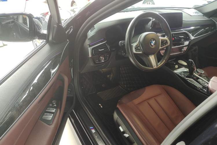 Used BMW 5 Series 2020 530Li Leading Model M Sport Package Driver Seat