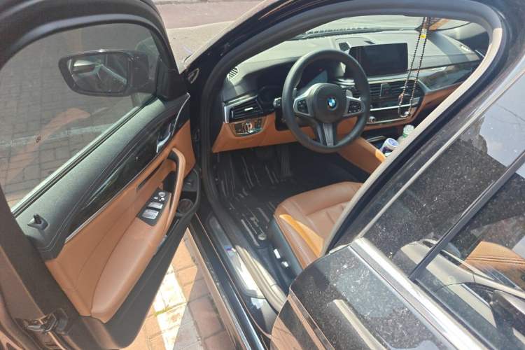 Used BMW 5 Series 2020 530Li Leading Model M Sport Package Driver Seat