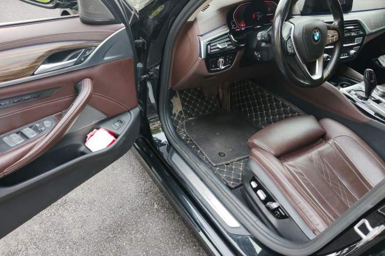 Used BMW 5 Series 2020 530Li Leading Edition Luxury Package Driver Seat