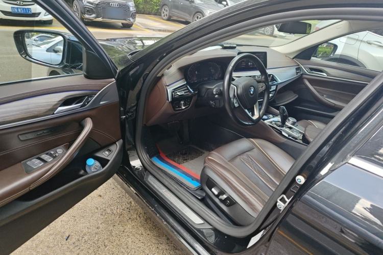 Used BMW 5 Series 2020 530Li xDrive Luxury Package Driver Seat