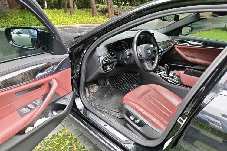 Used BMW 5 Series 2020 530Li Leading Model M Sport Package Driver Seat