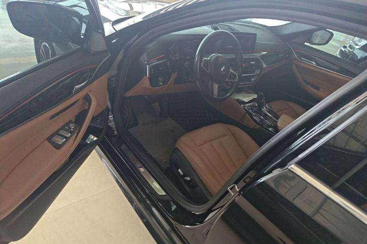 Used BMW 5 Series 2020 530Li Leading Model M Sport Package Driver Seat