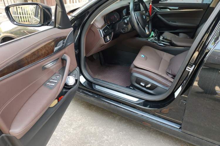 Used BMW 5 Series 2020 525Li Luxury Package Driver Seat