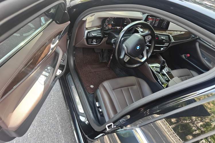 Used BMW 5 Series 2020 525Li Luxury Package Driver Seat