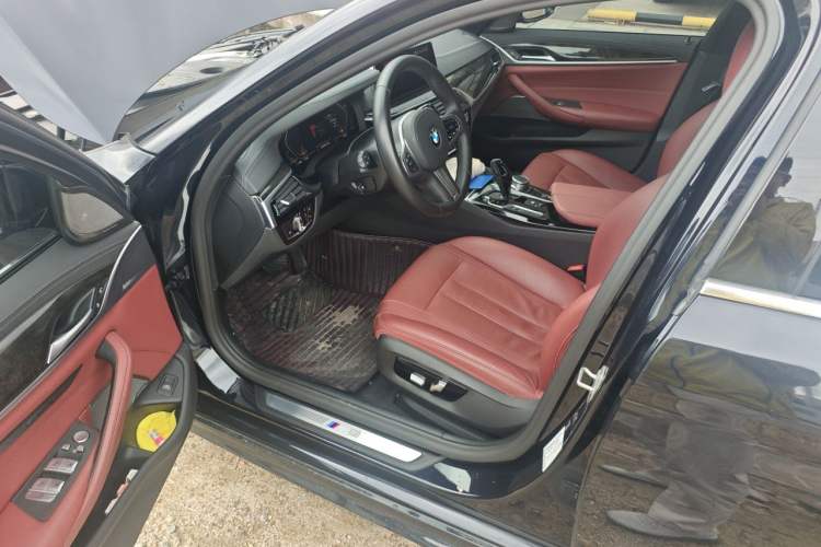 Used BMW 5 Series 2020 530Li Luxury Edition M Sport Package Driver Seat