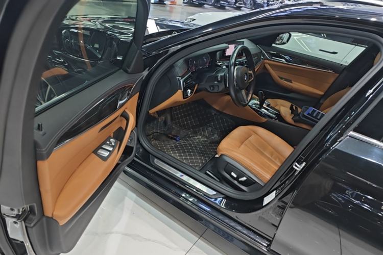 Used BMW 5 Series 2020 530Li xDrive M Sport Package Driver Seat