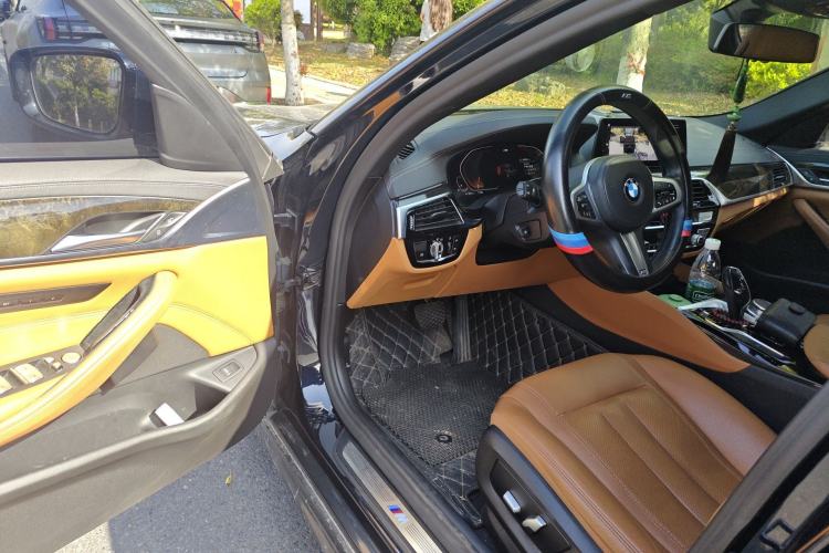 Used BMW 5 Series 2020 530Li Leading Model M Sport Package Driver Seat