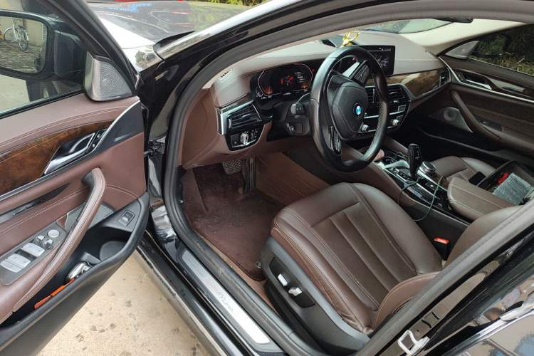 Used BMW 5 Series 2020 525Li Luxury Package Driver Seat