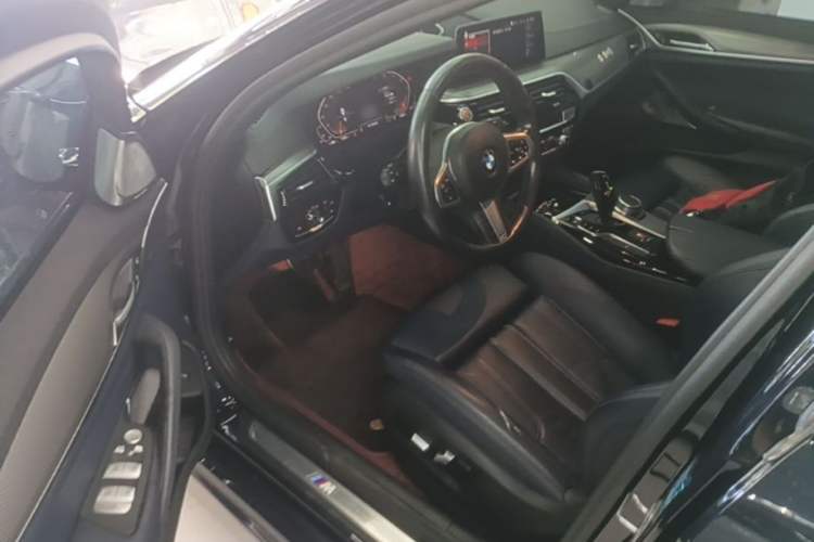 Used BMW 5 Series 2020 525i M Sport Package Driver Seat