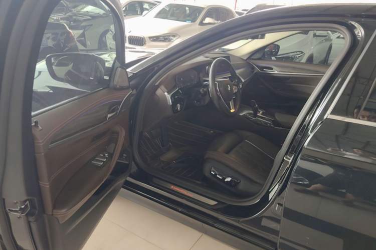 Used BMW 5 Series 2020 530Li Luxury Edition Premium Package Driver Seat