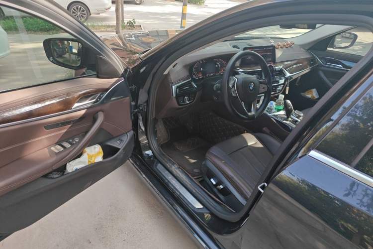 Used BMW 5 Series 2020 525Li Luxury Package Driver Seat