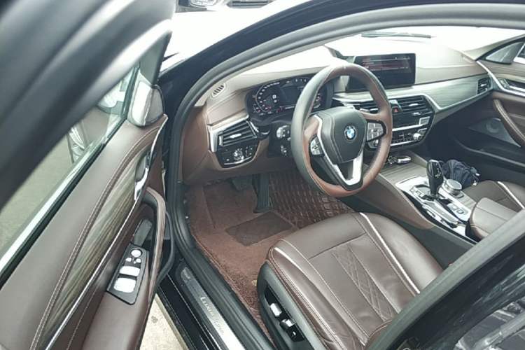 Used BMW 5 Series 2020 530Li Leading Edition Luxury Package Driver Seat