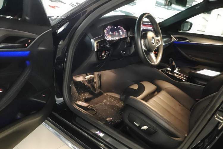 Used BMW 5 Series 2020 525i M Sport Package Driver Seat