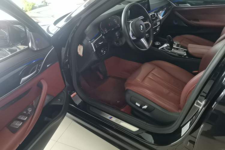 Used BMW 5 Series 2020 530Li Leading Model M Sport Package Driver Seat