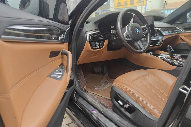 Used BMW 5 Series 2020 530Li Luxury Edition M Sport Package Driver Seat