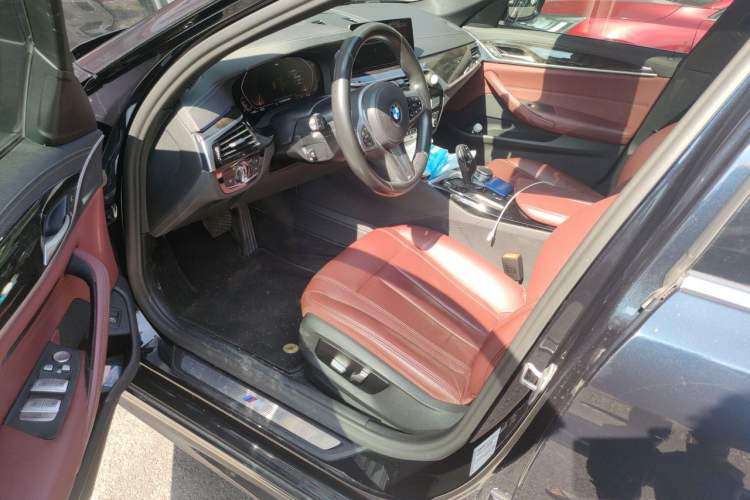 Used BMW 5 Series 2020 530Li Leading Model M Sport Package Driver Seat
