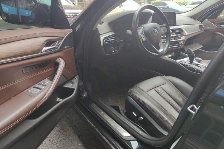 Used BMW 5 Series 2020 530Li Leading Edition Luxury Package Driver Seat