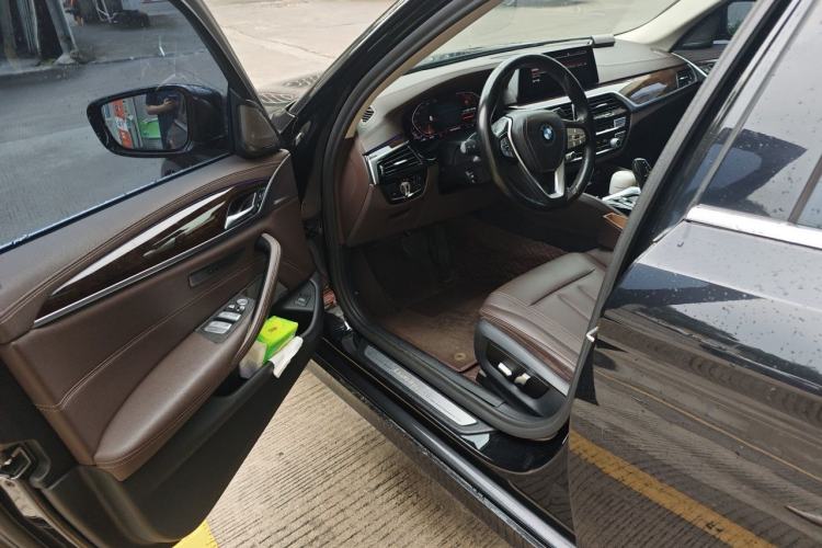 Used BMW 5 Series 2020 525Li Luxury Package Driver Seat