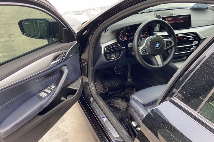 Used BMW 5 Series 2020 525i M Sport Package Driver Seat