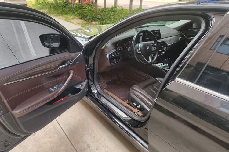 Used BMW 5 Series 2020 530Li Leading Edition Luxury Package Driver Seat