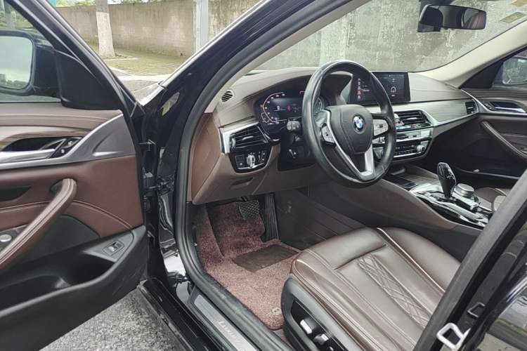 Used BMW 5 Series 2020 530Li Leading Edition Luxury Package Driver Seat