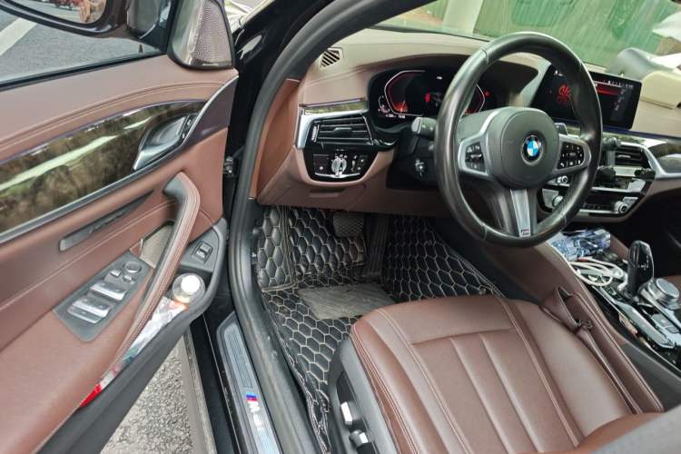 Used BMW 5 Series 2020 525Li M Sport Package Driver Seat