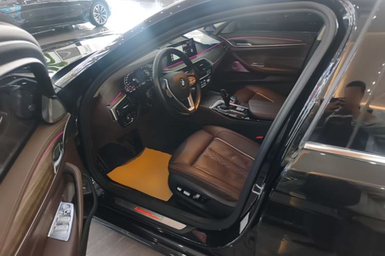 Used BMW 5 Series 2020 530Li Executive Luxury Package Driver Seat