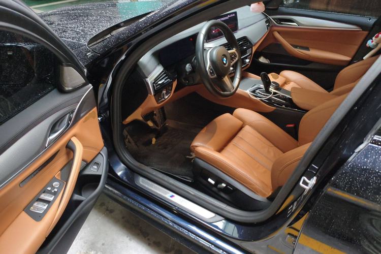 Used BMW 5 Series 2020 530i M Sport Package Driver Seat