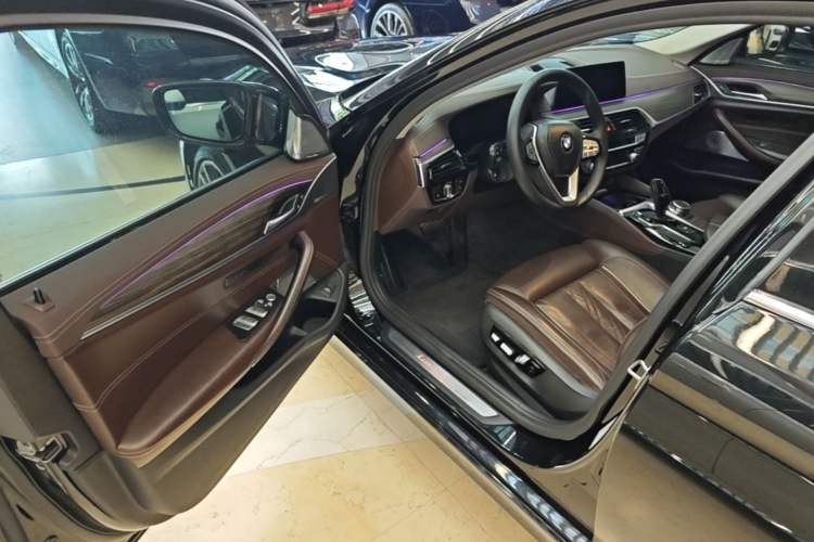 Used BMW 5 Series 2020 530Li Executive Luxury Package Driver Seat