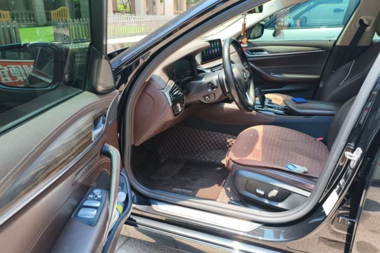 Used BMW 5 Series 2020 530Li Leading Edition Luxury Package Driver Seat