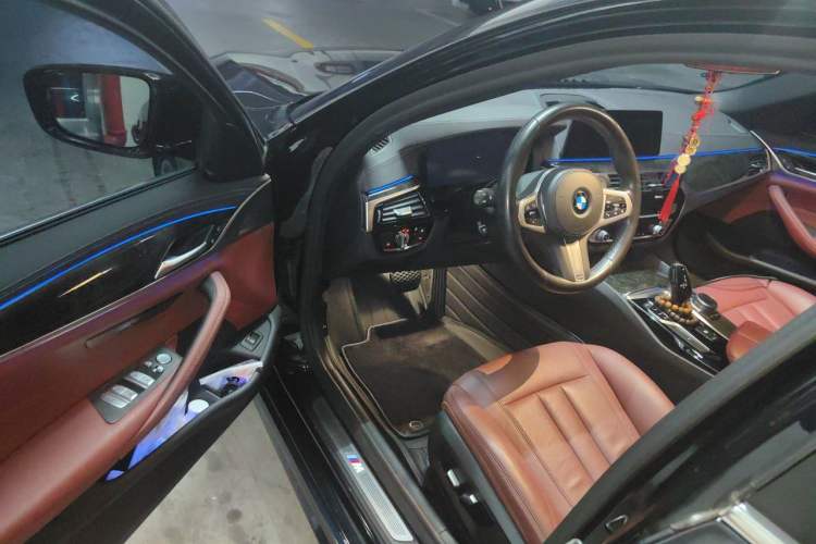 Used BMW 5 Series 2020 530Li Leading Model M Sport Package Driver Seat