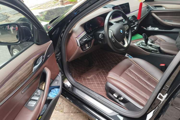 Used BMW 5 Series 2020 530Li Leading Edition Luxury Package Driver Seat