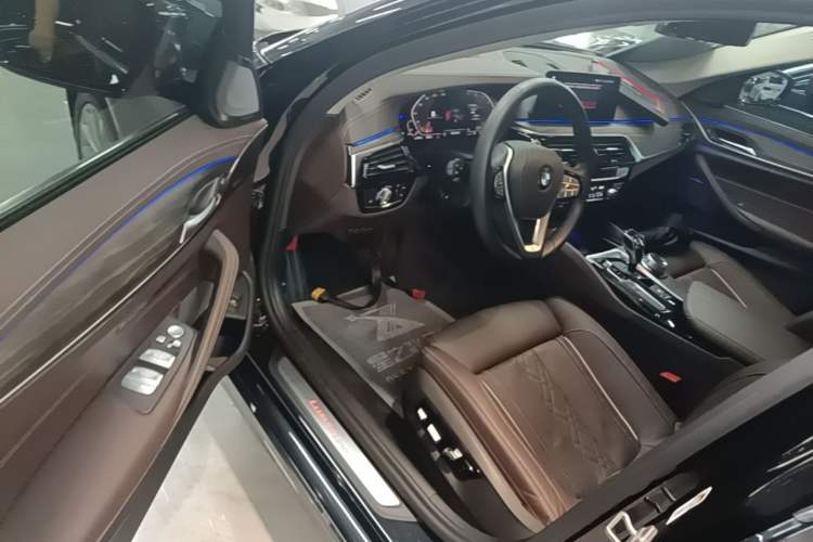Used BMW 5 Series 2020 530Li Luxury Edition Premium Package Driver Seat