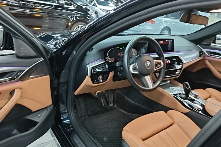 Used BMW 5 Series 2020 525i M Sport Package Driver Seat