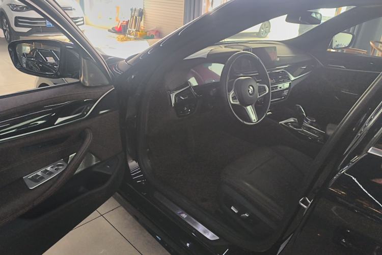 Used BMW 5 Series 2020 525Li M Sport Package Driver Seat