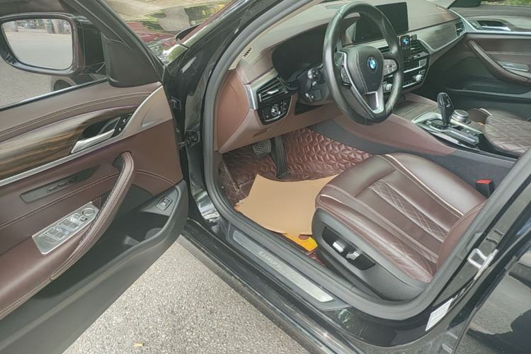 Used BMW 5 Series 2020 530Li Leading Edition Luxury Package Driver Seat