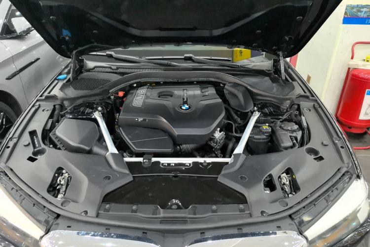 Used BMW 5 Series 2020 525Li M Sport Package Engine Bay