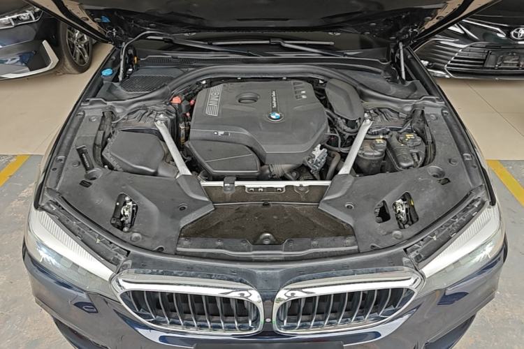 Used BMW 5 Series 2020 525Li M Sport Package Engine Bay